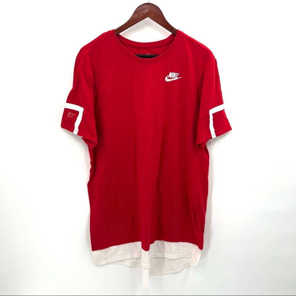 The Nike Tee Size XL Short Sleeve Athletic T-Shirt